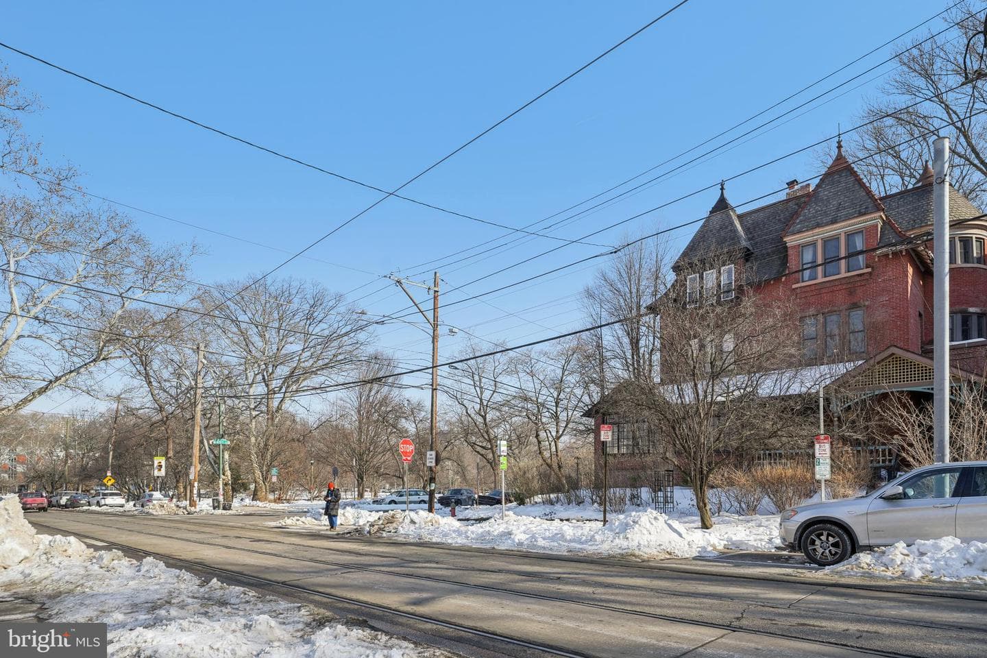 4500 Chester Avenue photo 2