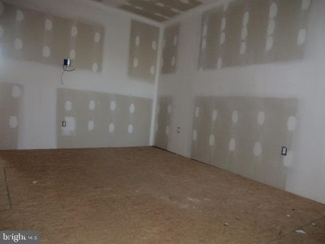 2033 W Diamond Street photo 5