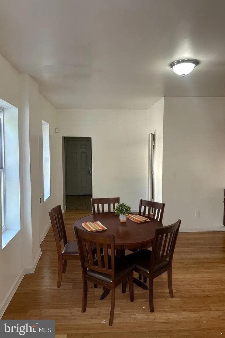 5835 Arch Street photo 3