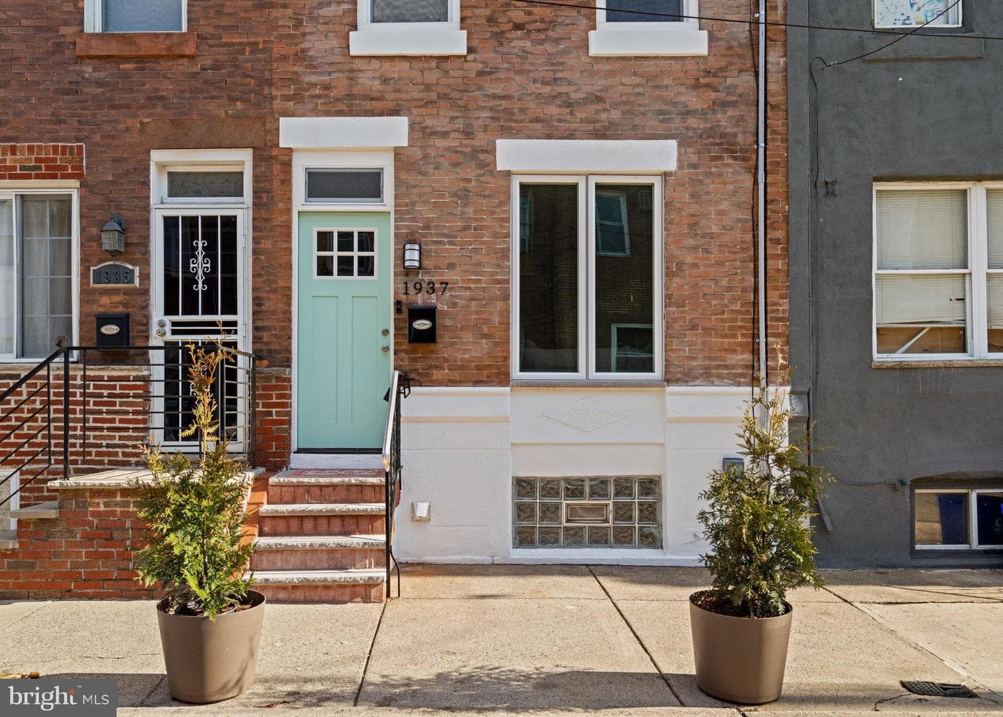 1937 S Lambert Street photo 3