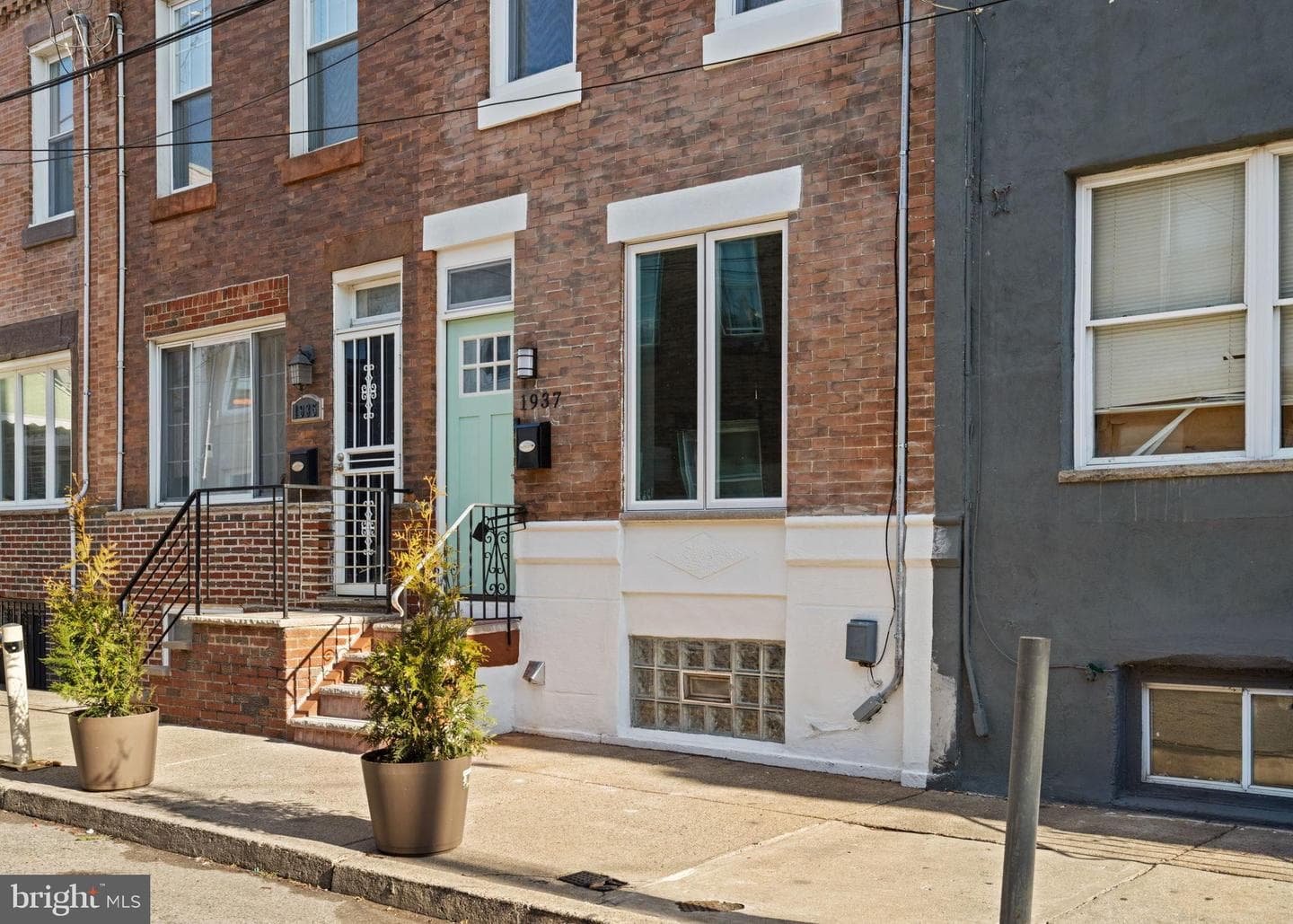 1937 S Lambert Street photo 31