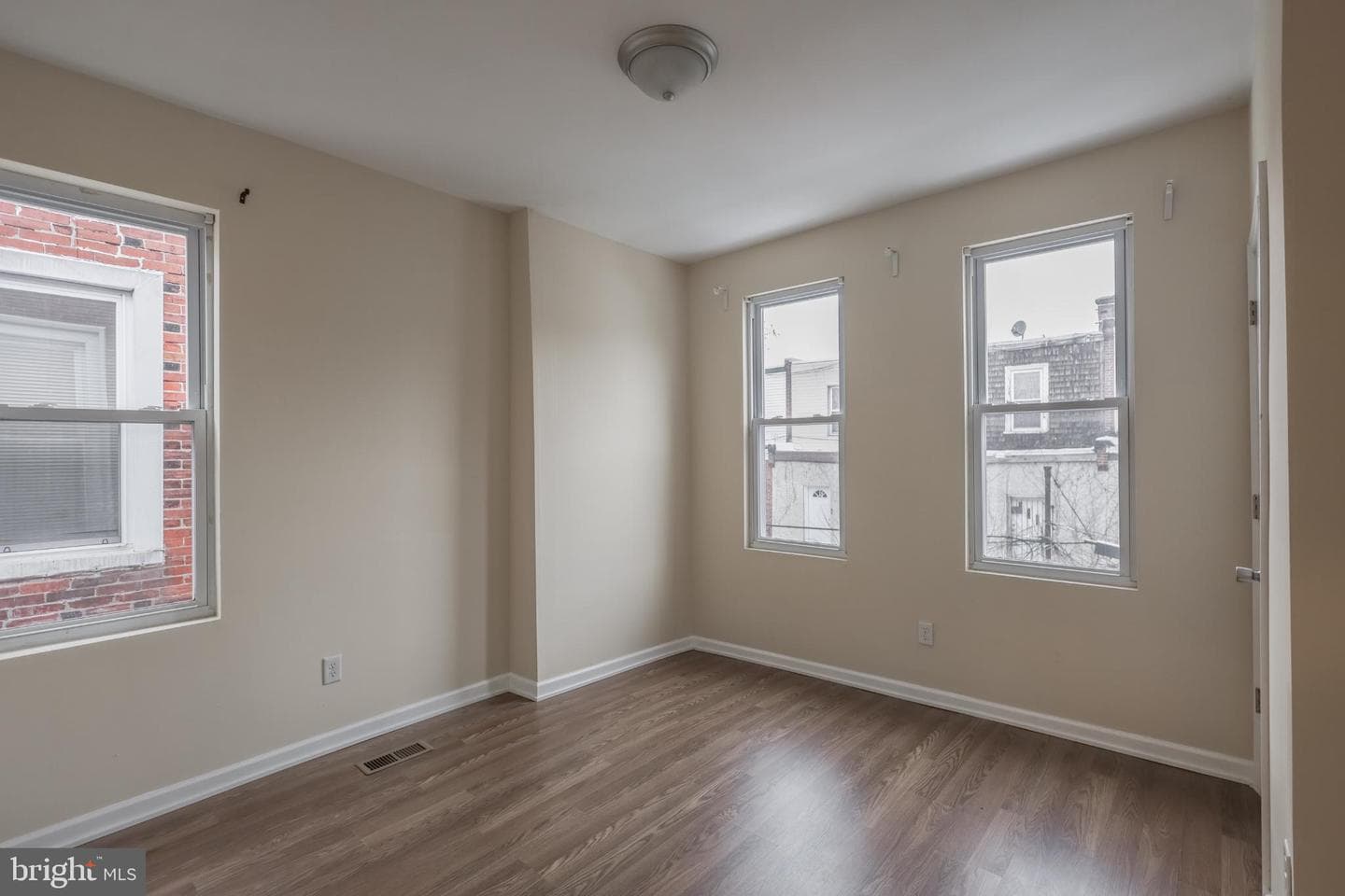 5415 Spruce Street photo 13