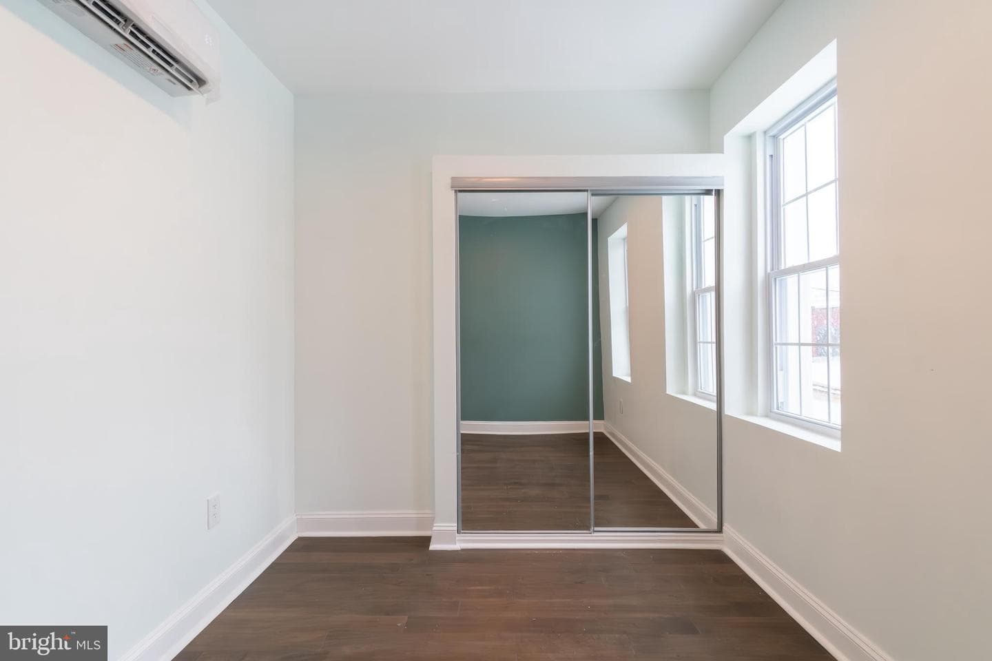 2517 N Newkirk Street photo 18