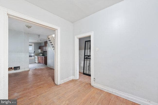 2355 N Cleveland Street photo 4