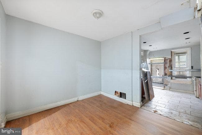 2355 N Cleveland Street photo 6