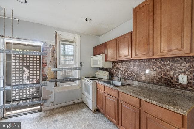 2355 N Cleveland Street photo 7