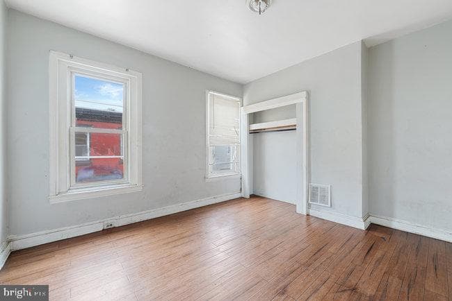 2355 N Cleveland Street photo 8