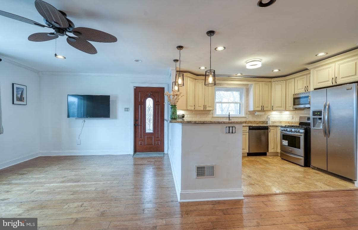 7257 Ridge Avenue photo 10