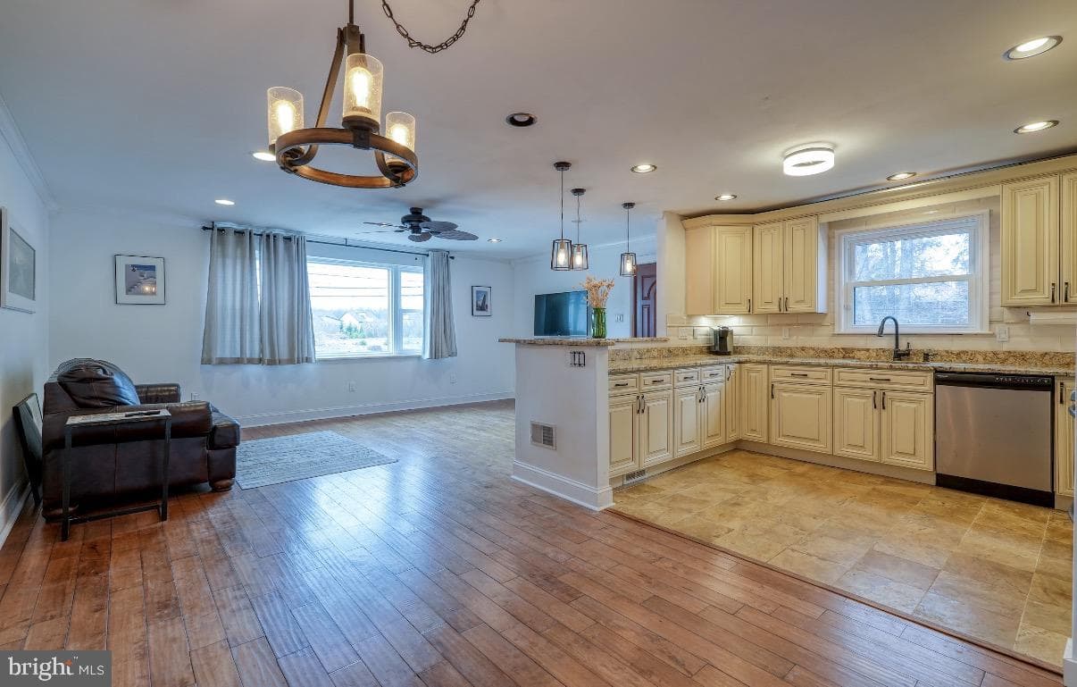 7257 Ridge Avenue photo 14