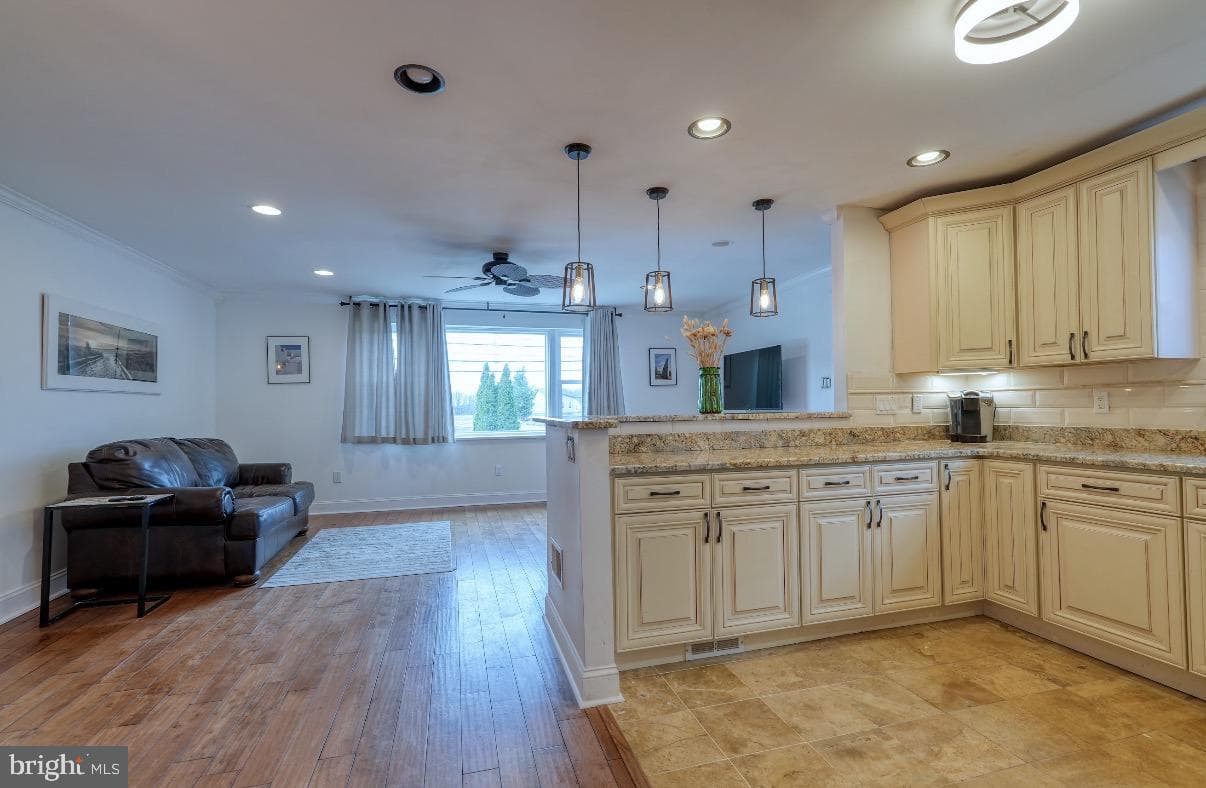 7257 Ridge Avenue photo 15