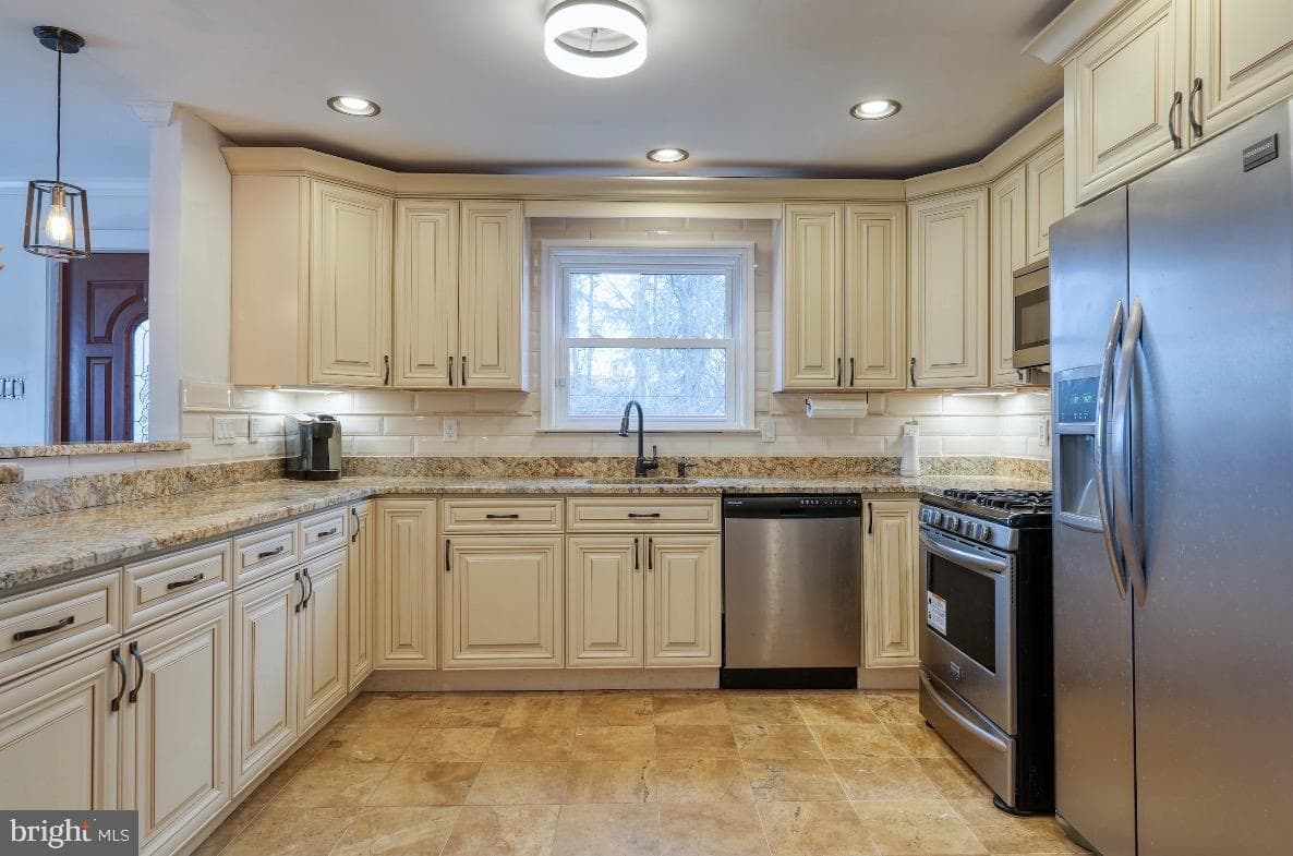 7257 Ridge Avenue photo 16