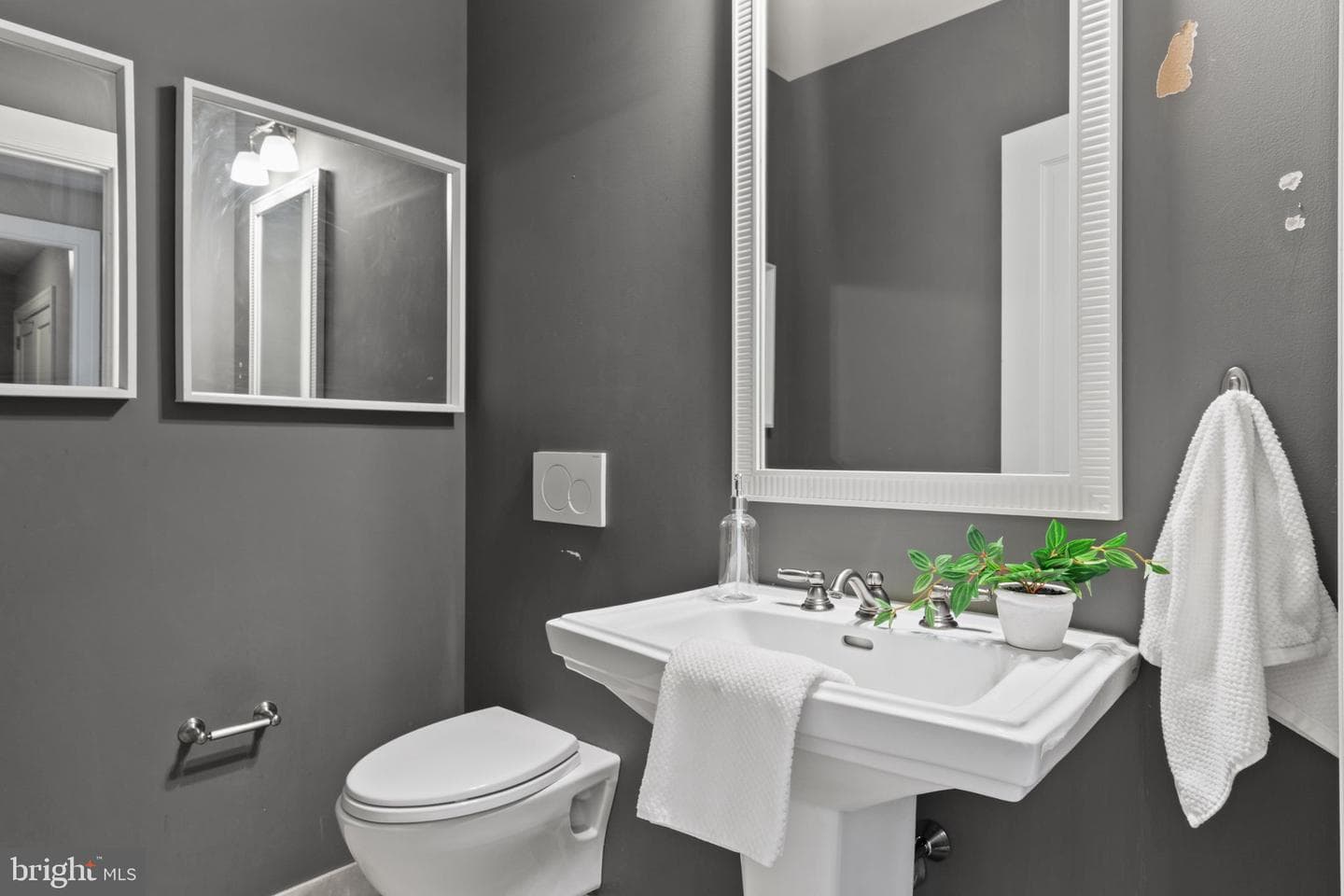 130 S 18th Street #1803 photo 4