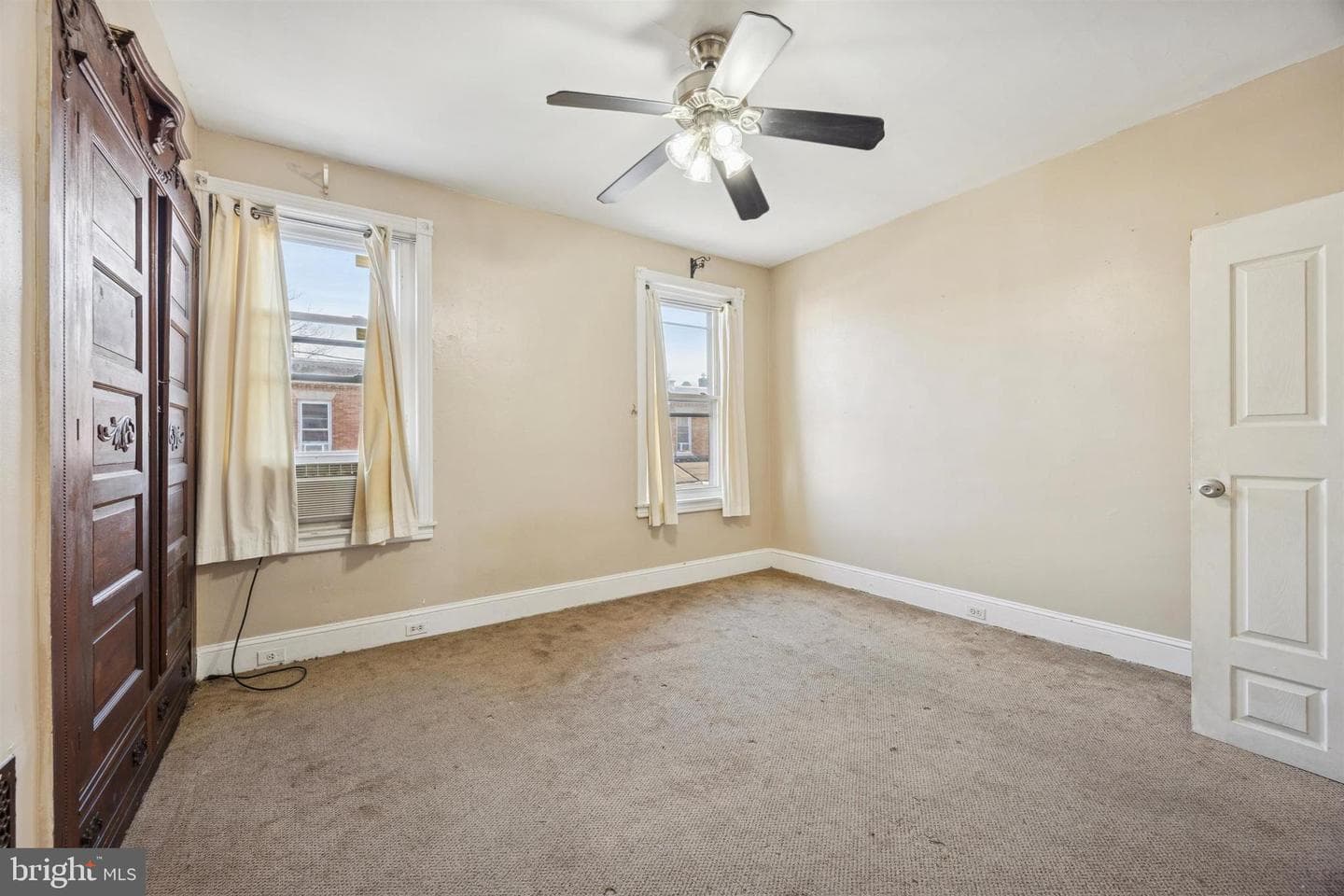 62 N Lindenwood Street photo 13