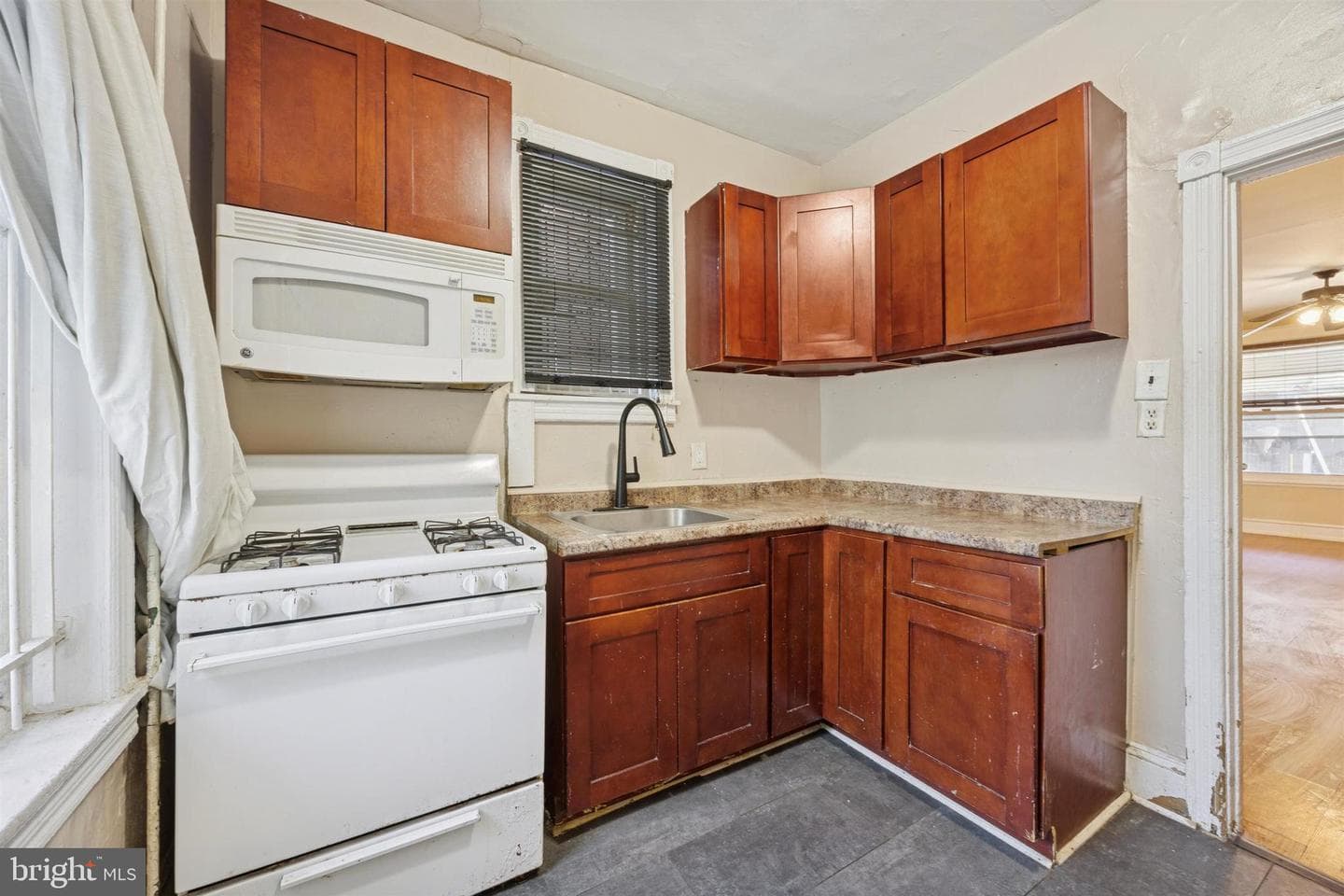 62 N Lindenwood Street photo 7