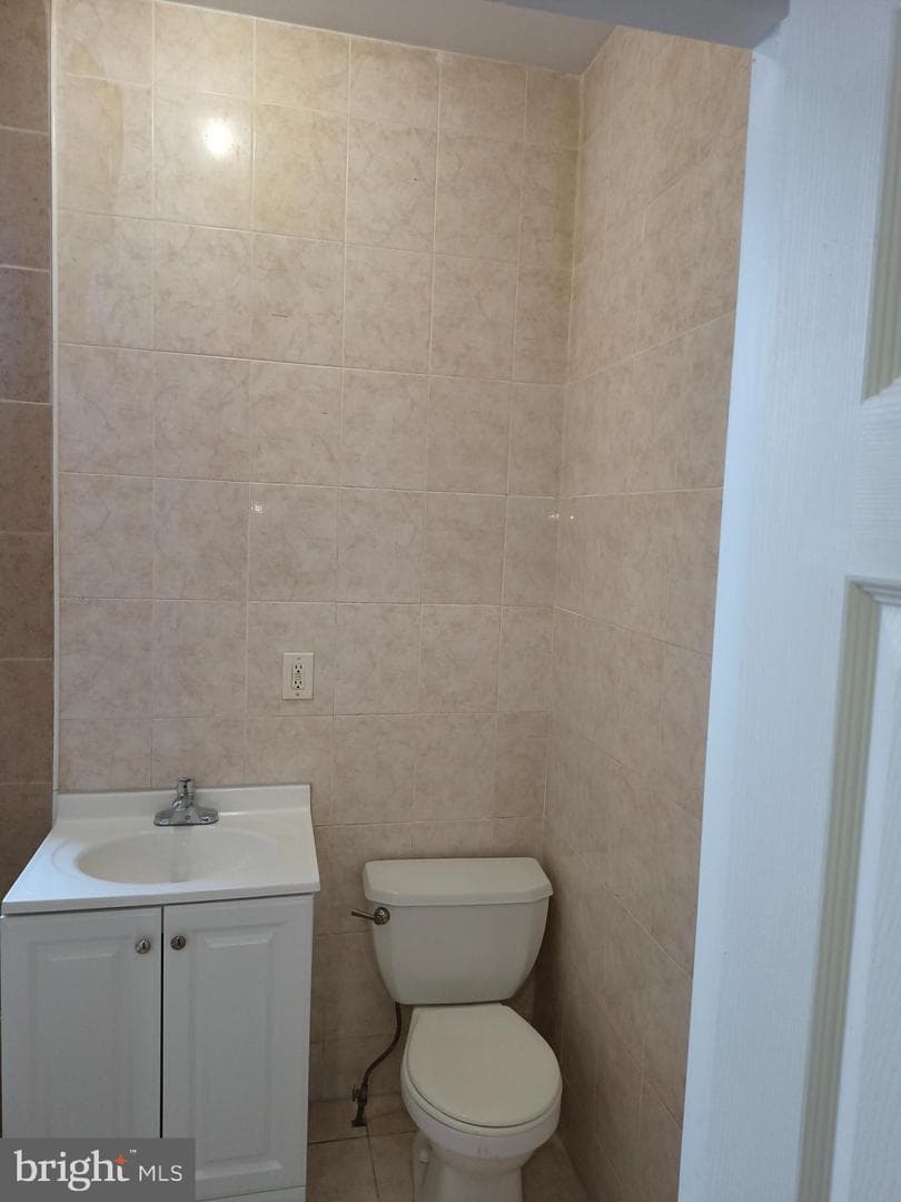5300 Osage Avenue photo 10