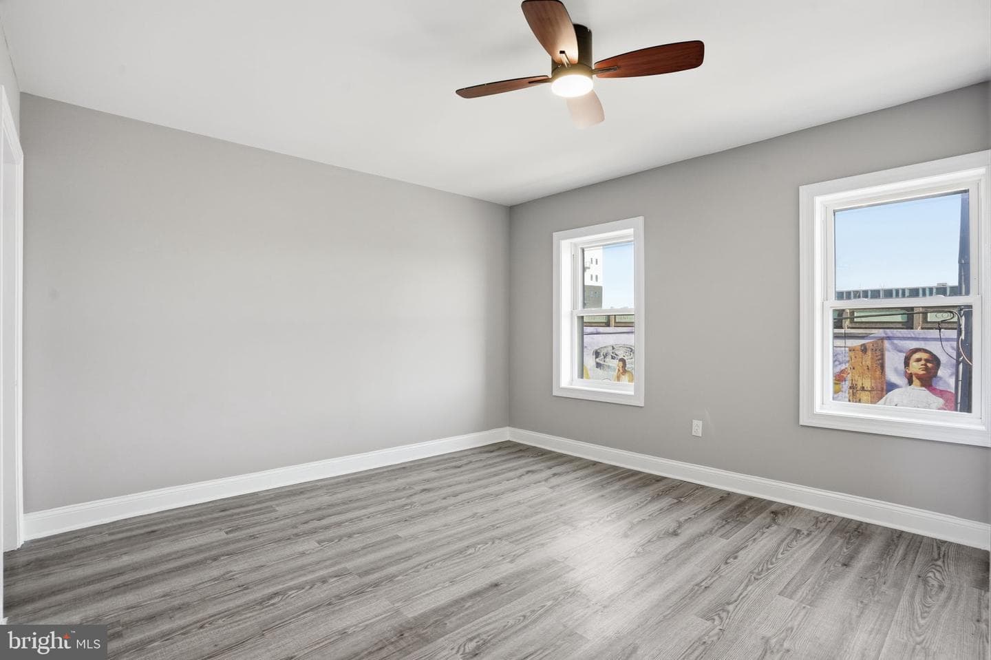 2224 E Lehigh Avenue photo 25