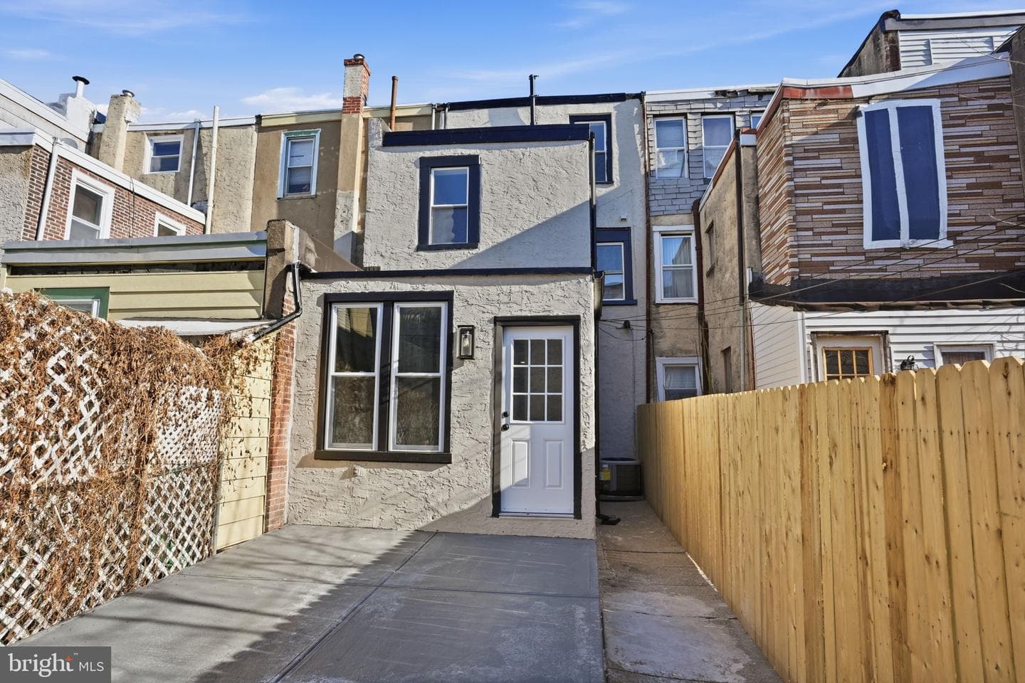 2224 E Lehigh Avenue photo 29