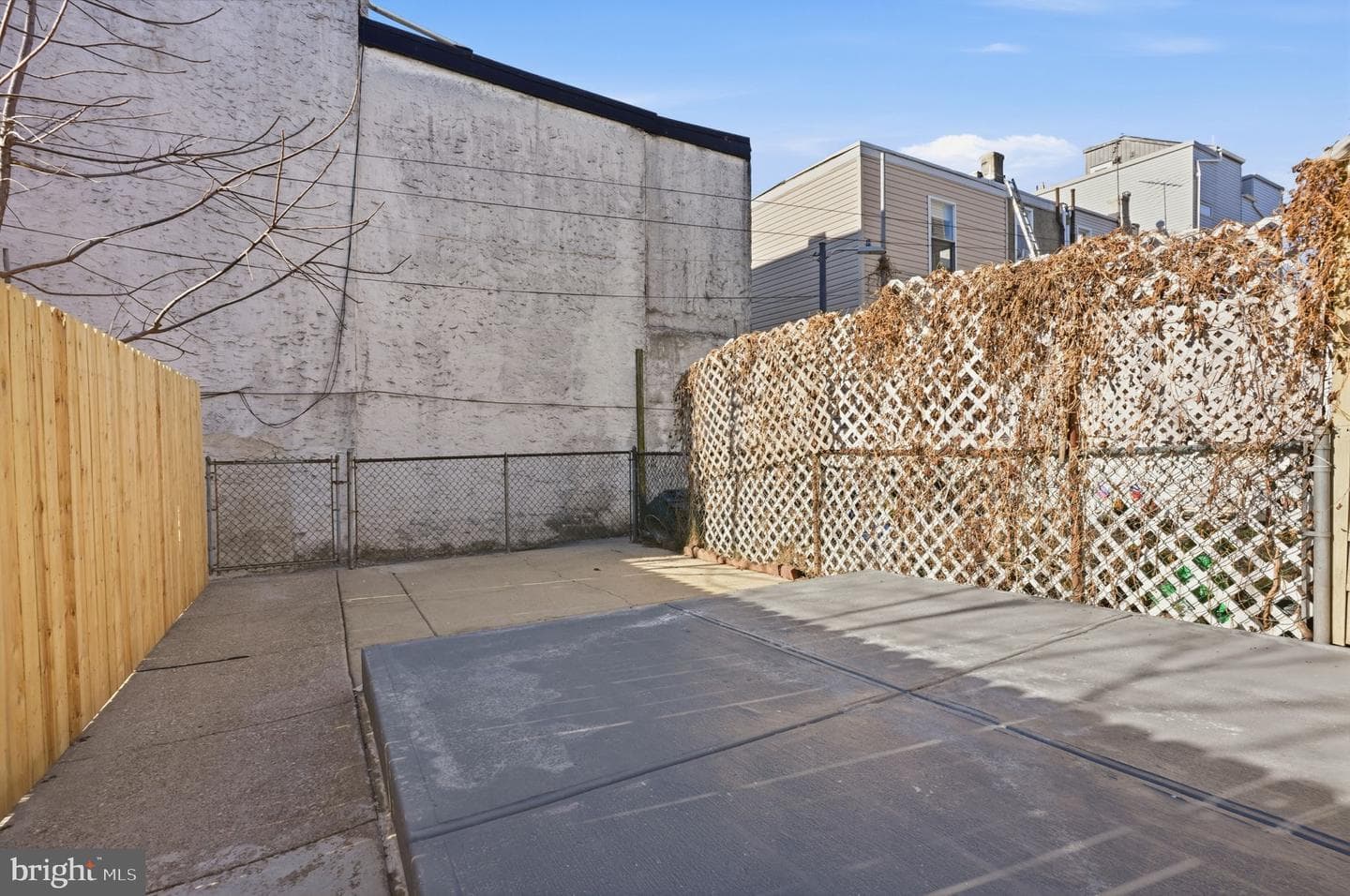 2224 E Lehigh Avenue photo 30
