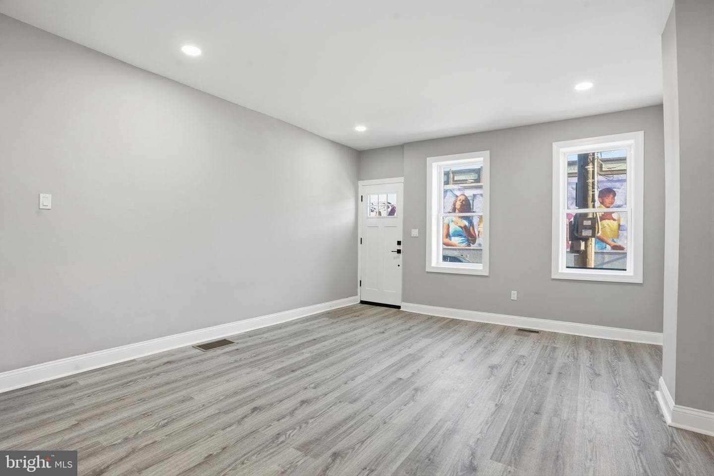 2224 E Lehigh Avenue photo 5