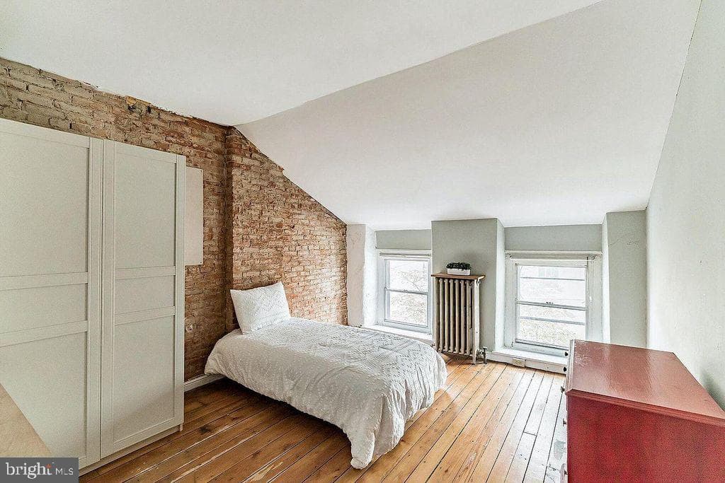 4547 Baker Street photo 3