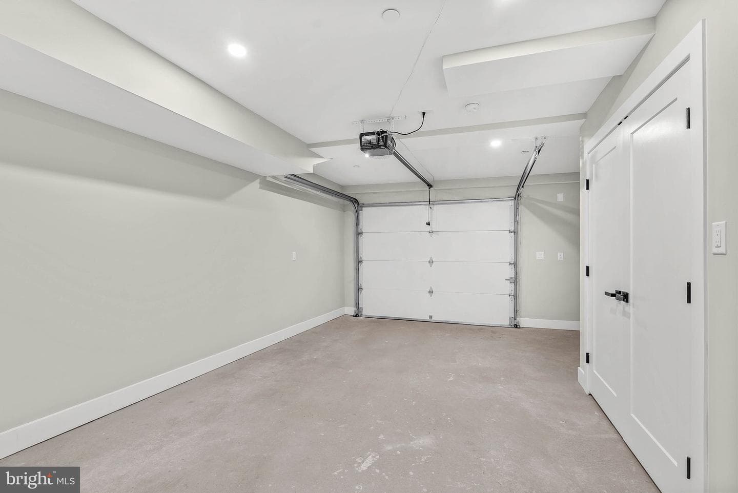 834 Cameron St photo 28