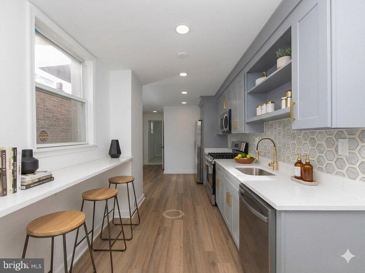2120 N 2nd Street photo 8