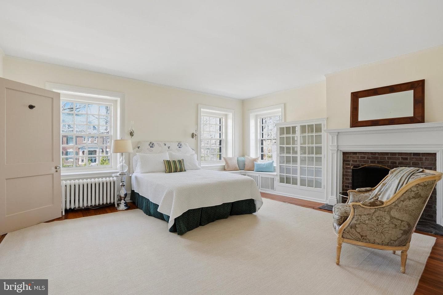 628 W Hortter Street photo 23