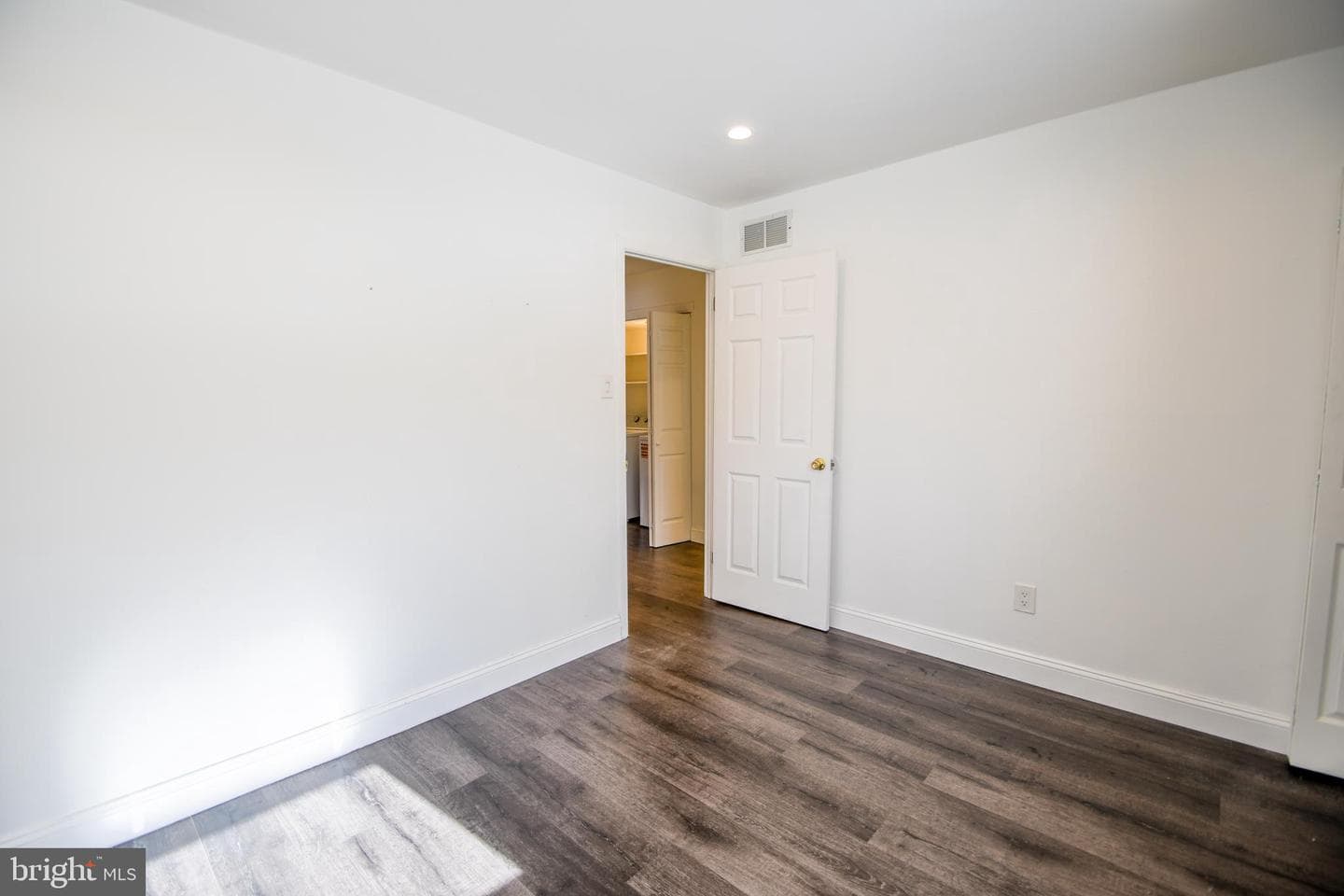 8430 Brunswick Place photo 15
