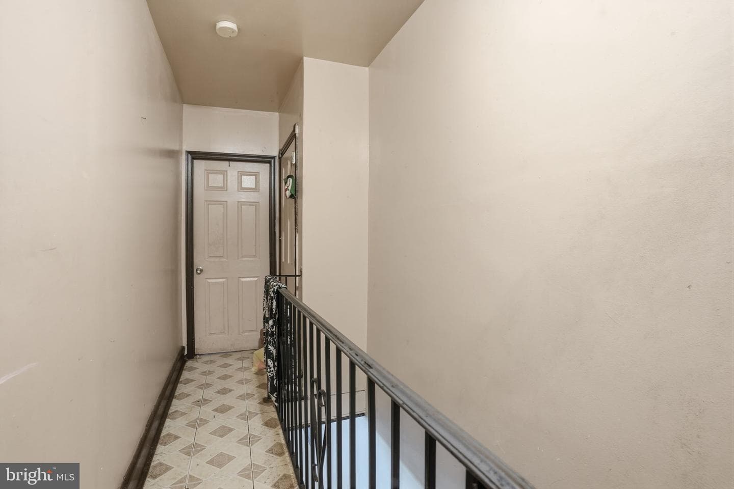 164 E Ontario Street photo 9