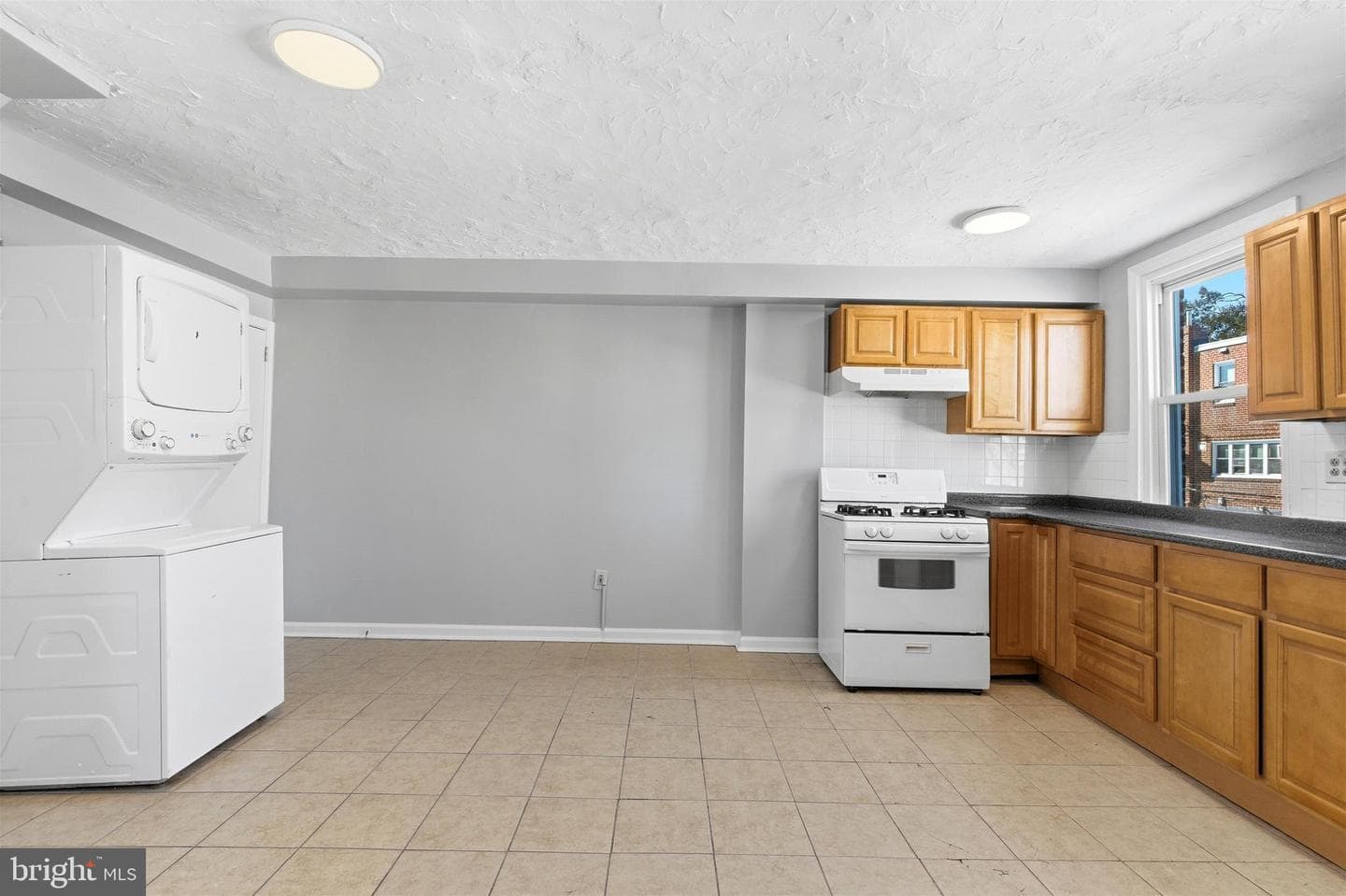 6266 Marsden Street photo 25