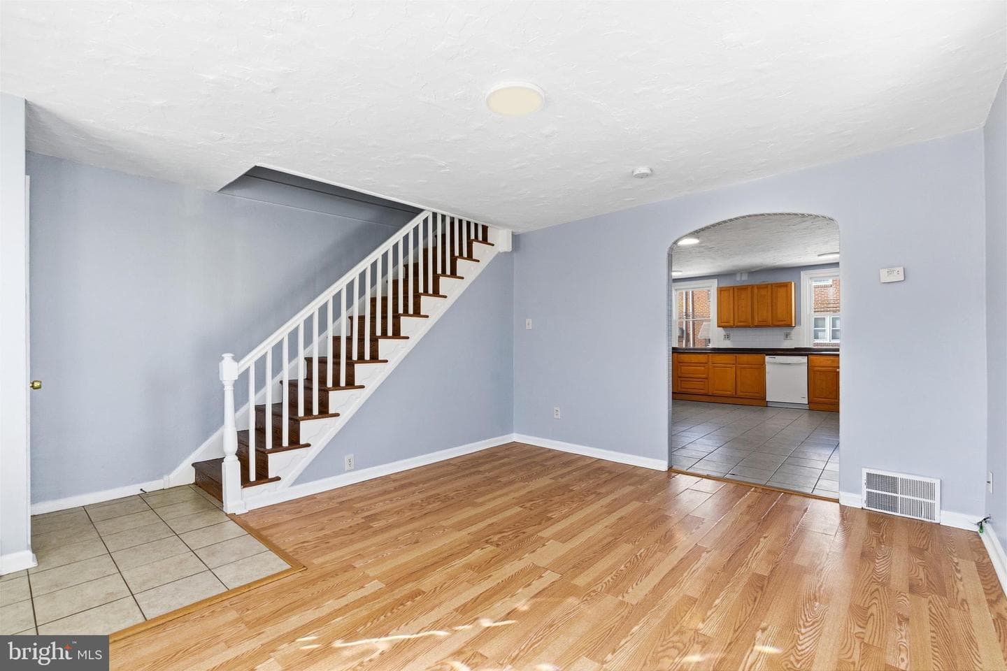 6266 Marsden Street photo 5
