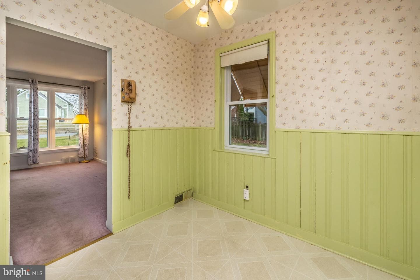 836 Clyde Lane photo 8