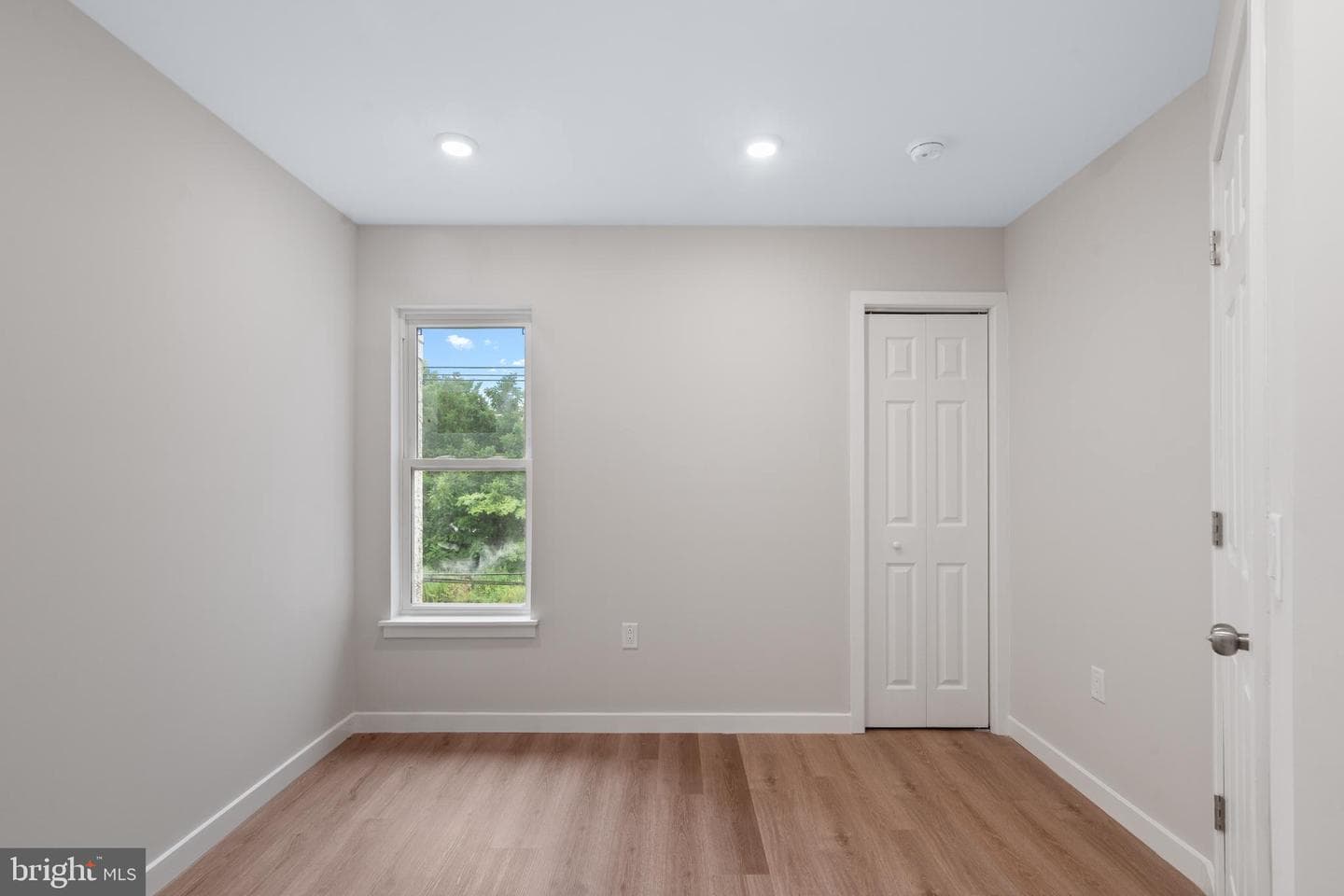 1603 E Hunting Park Avenue photo 20
