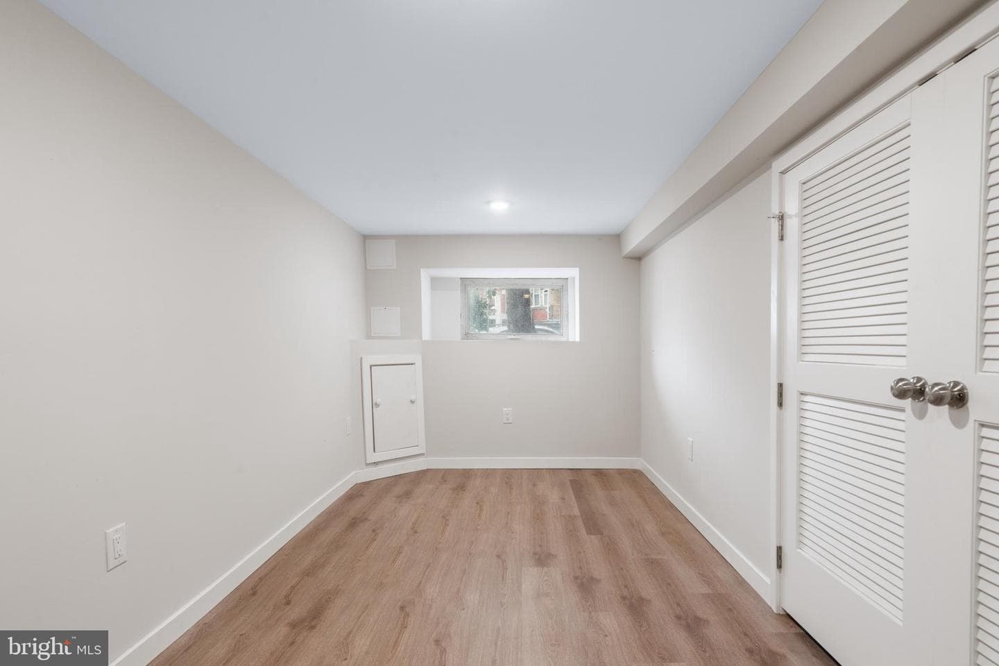 1603 E Hunting Park Avenue photo 27