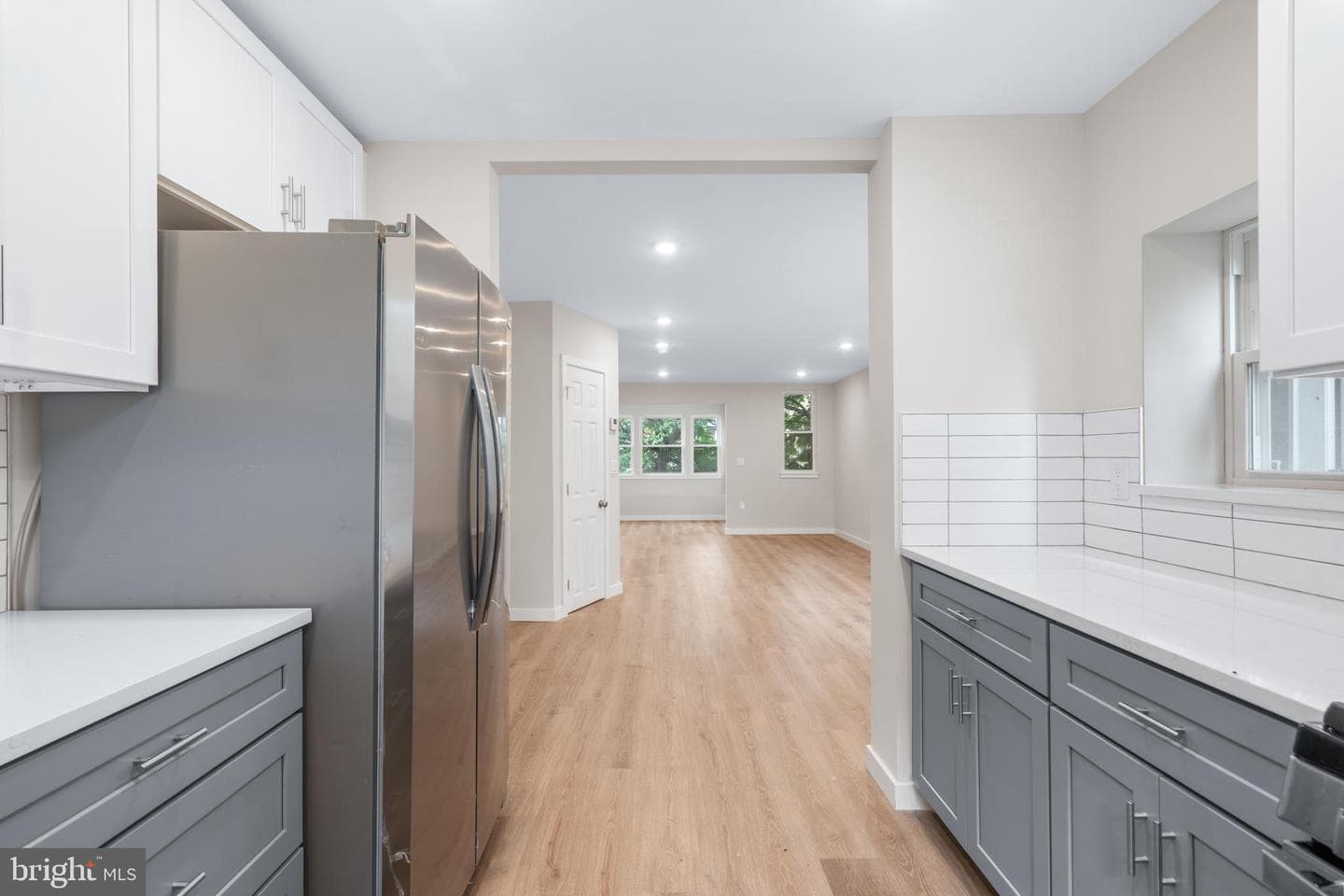 1603 E Hunting Park Avenue photo 9