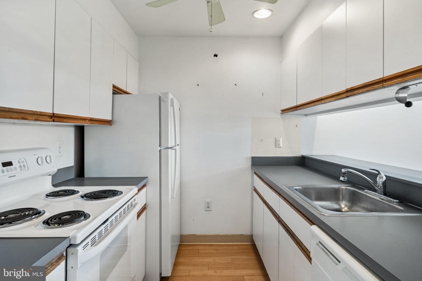1601 Spring Garden Street #410 photo 4