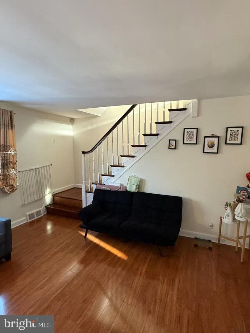 1232 Hale Street photo 3