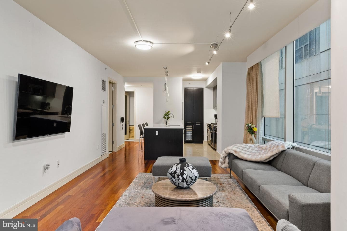 1414 S Penn Square #6h photo 3
