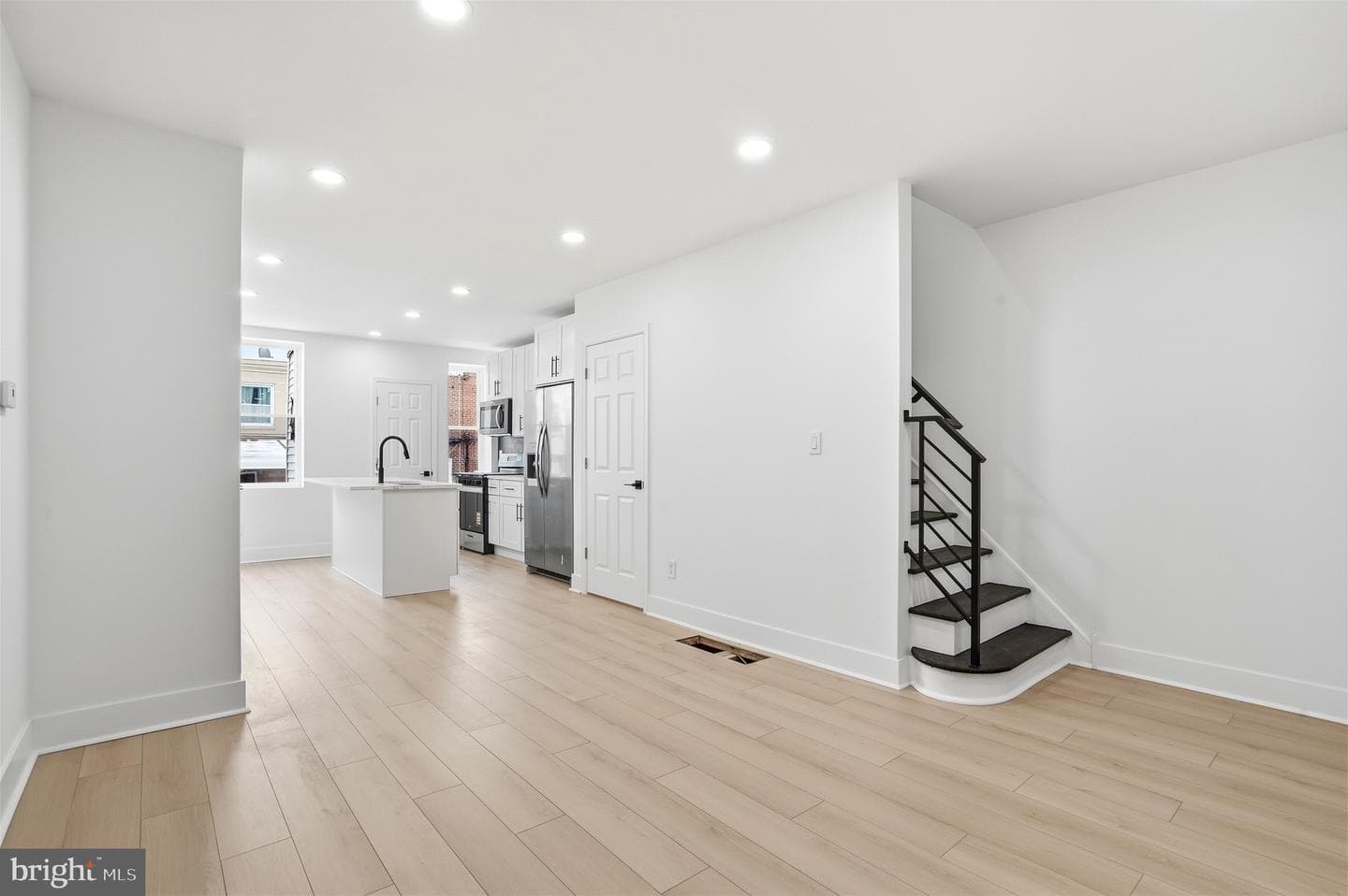 6621 N Uber Street photo 18