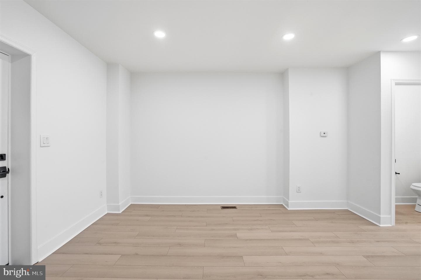 6621 N Uber Street photo 30