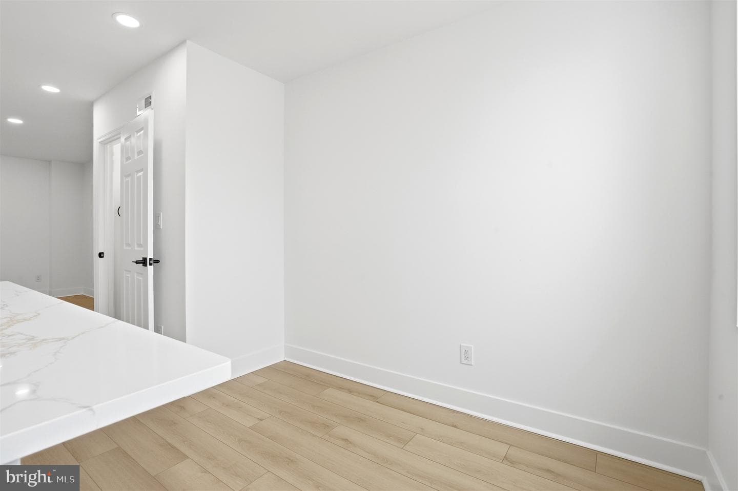 6621 N Uber Street photo 31