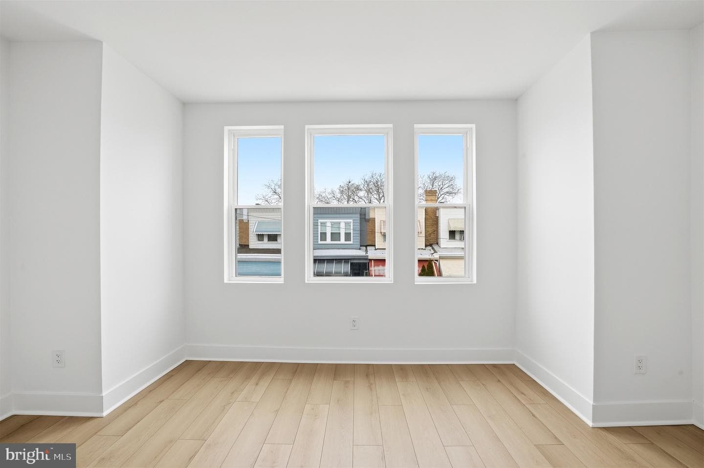 6621 N Uber Street photo 32
