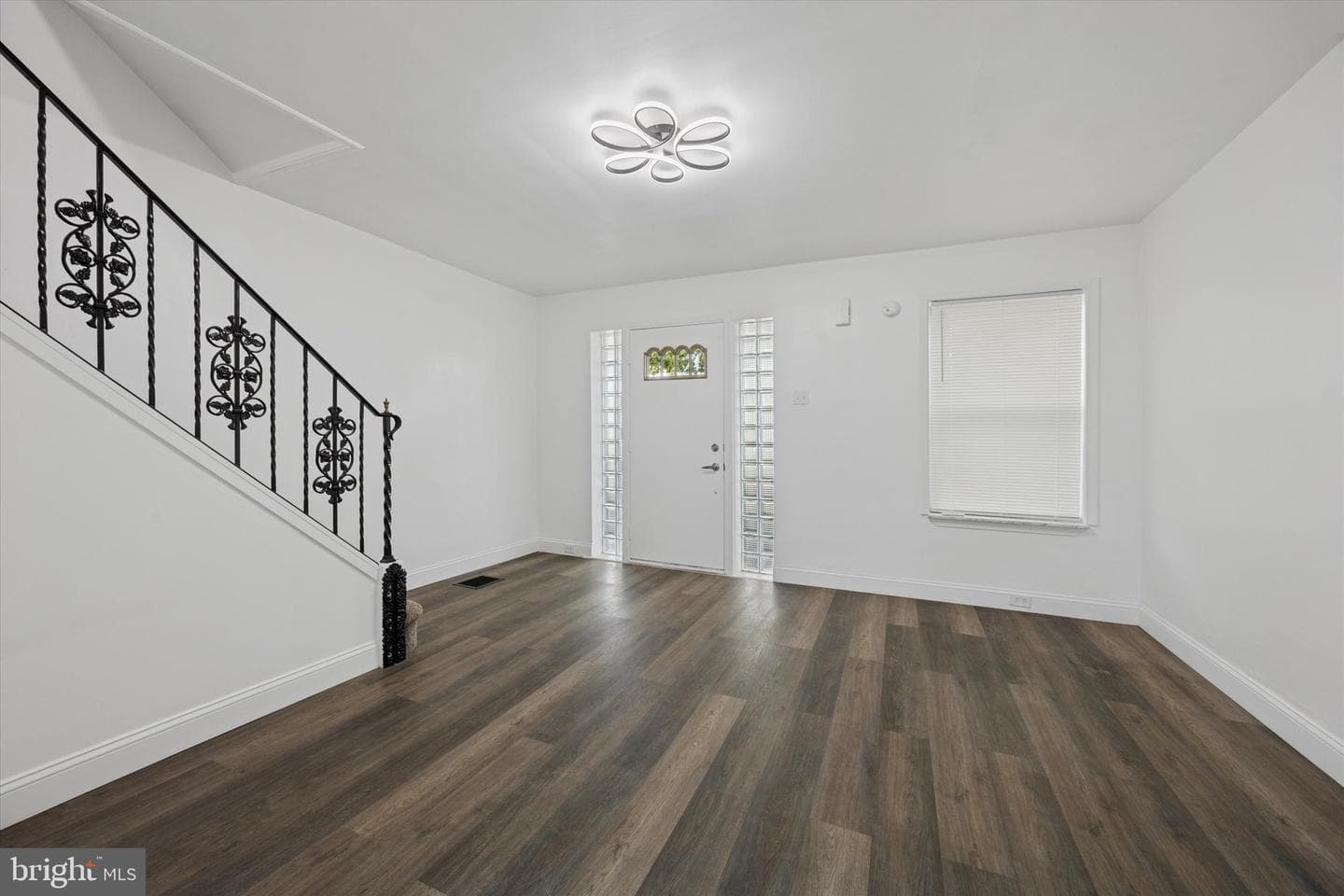 2515 S 68th Street photo 2
