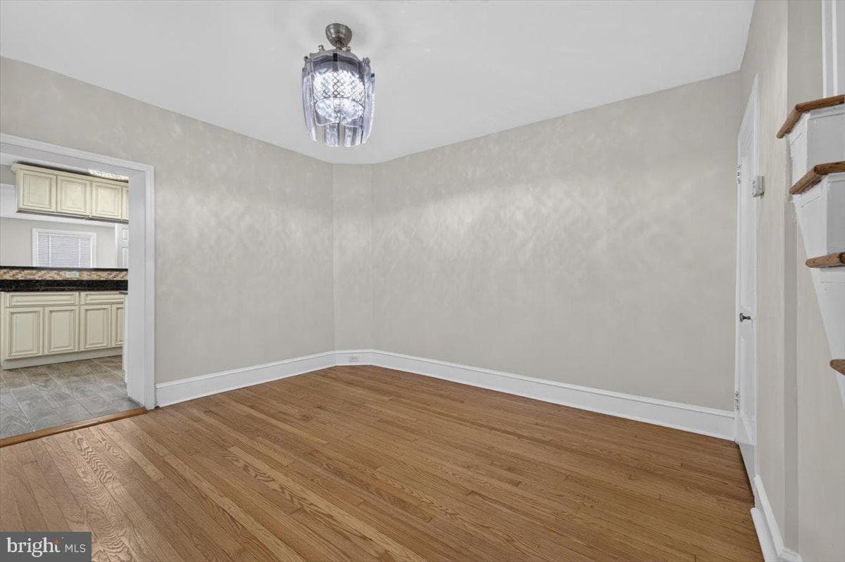 444 Lemonte Street photo 9
