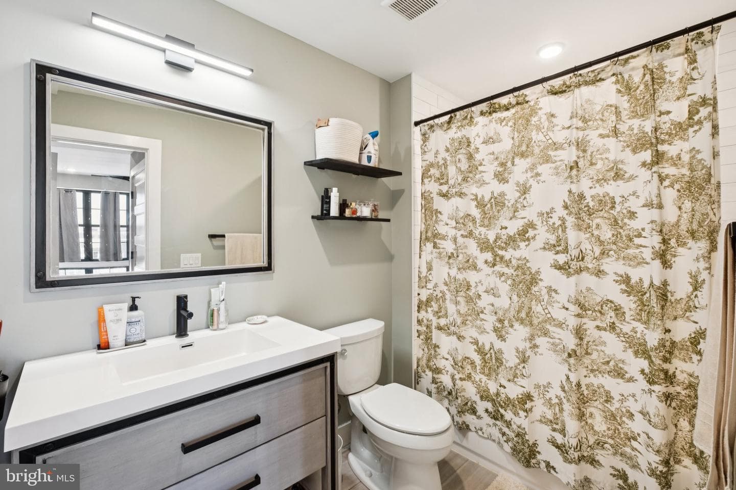 1232 N Front Street #4b photo 16