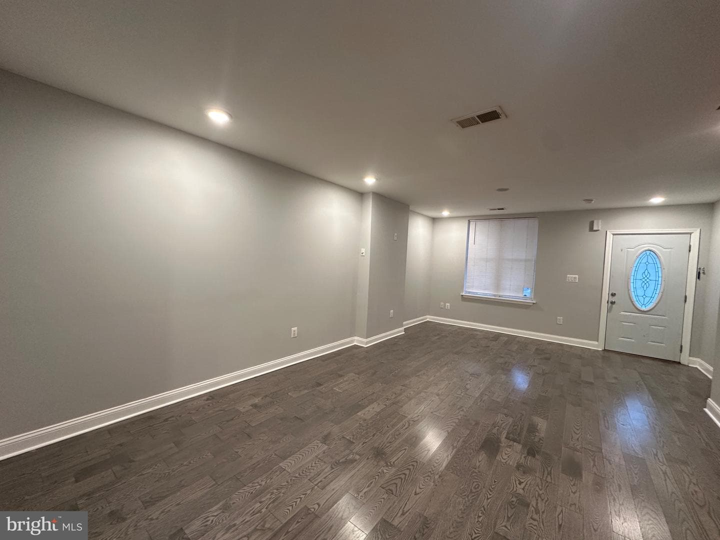 5031 Ludlow Street photo 11