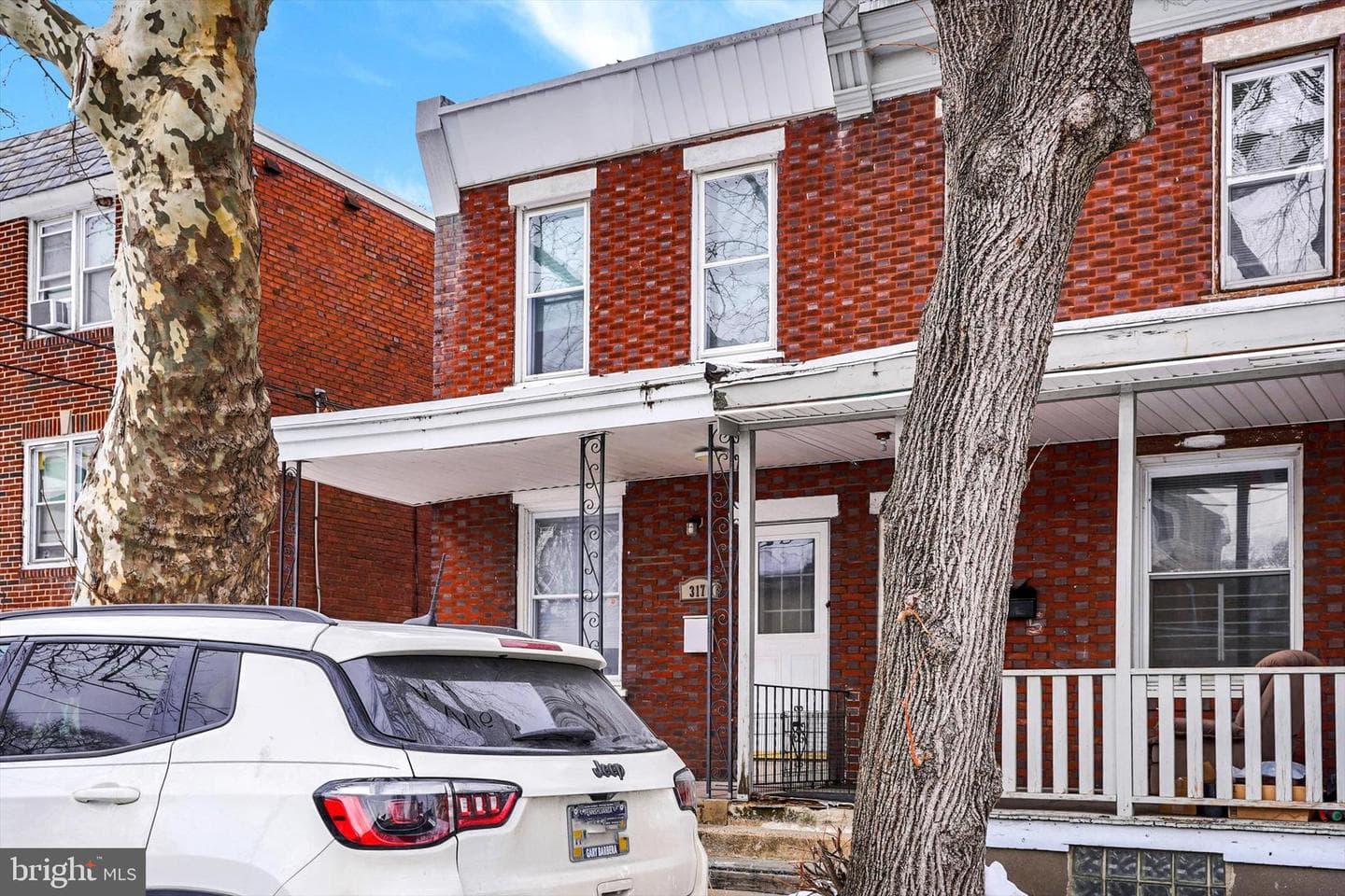317 W Clarkson Avenue