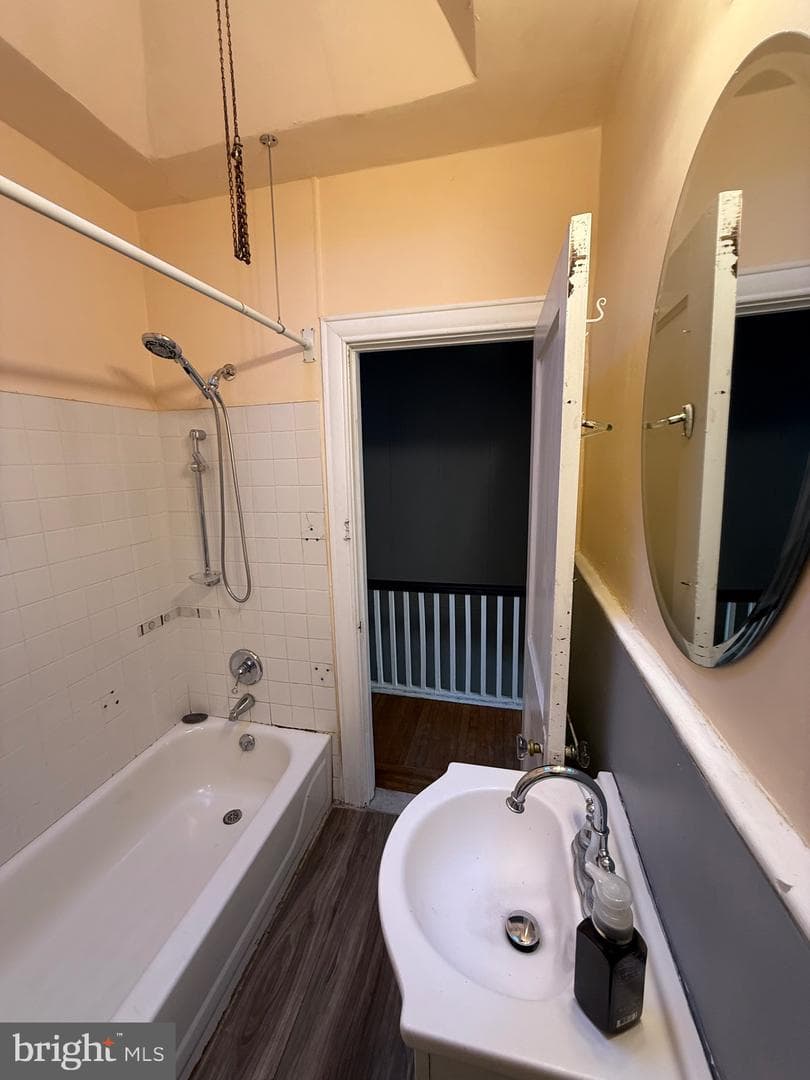 5511 Greenway Avenue photo 17