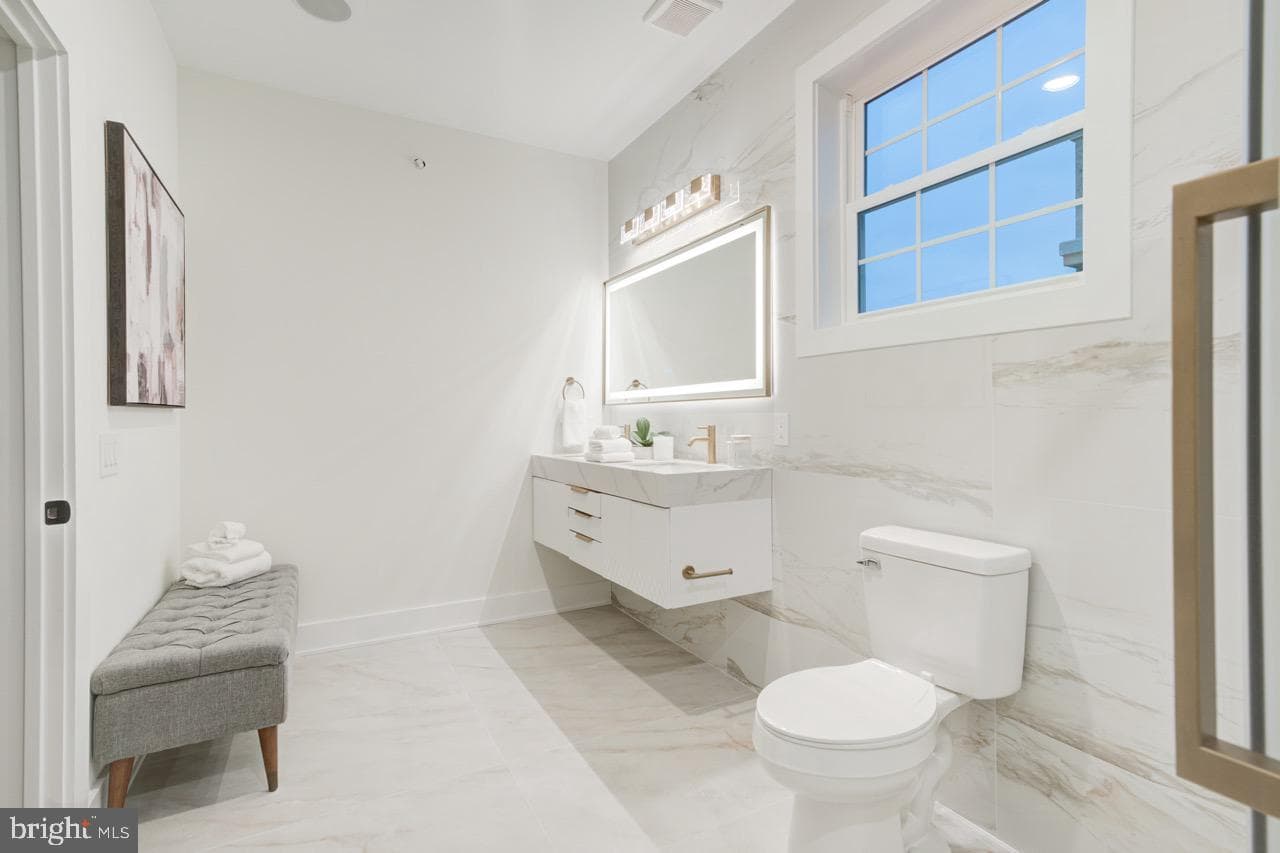2622 E Harold Street photo 19