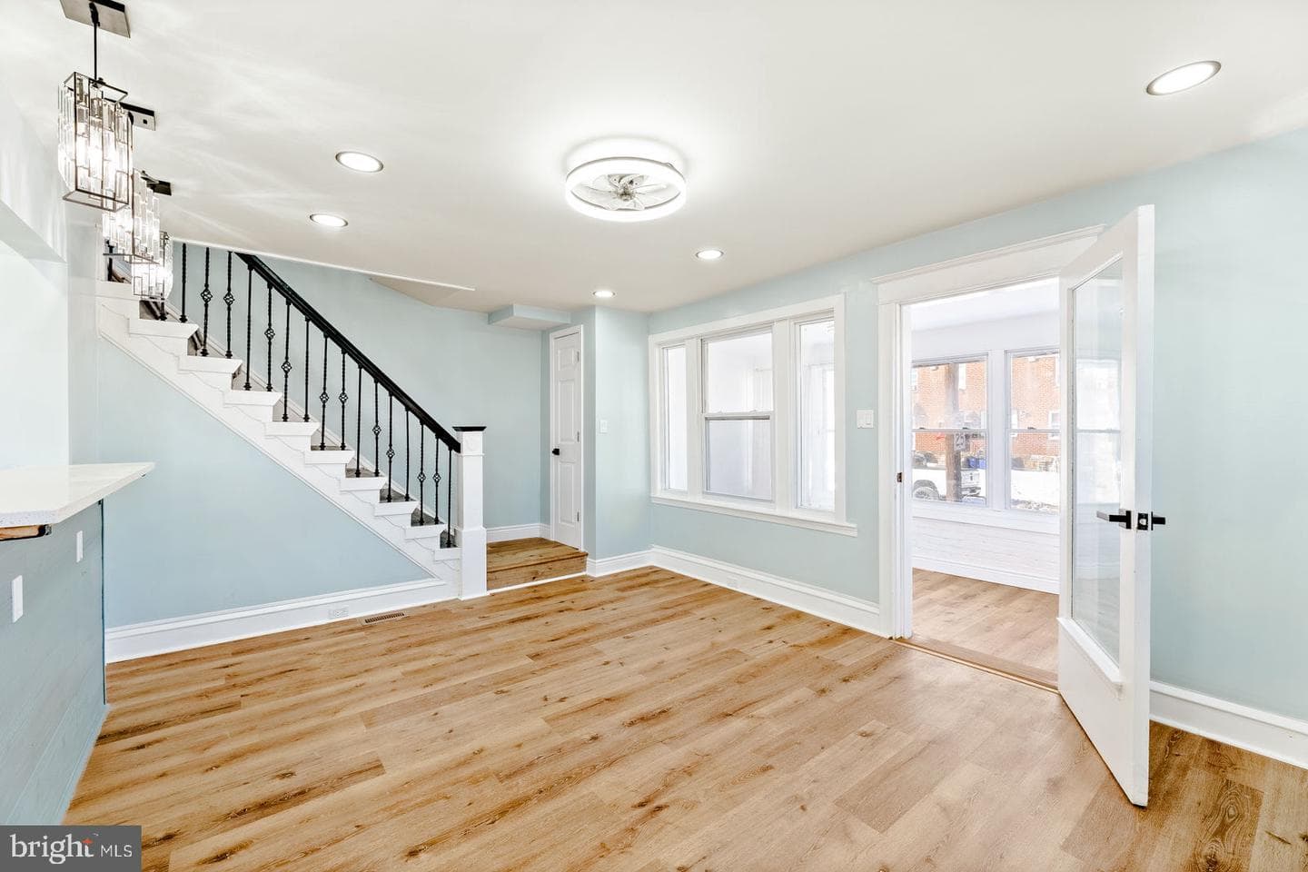 6059 Lawndale Avenue photo 7